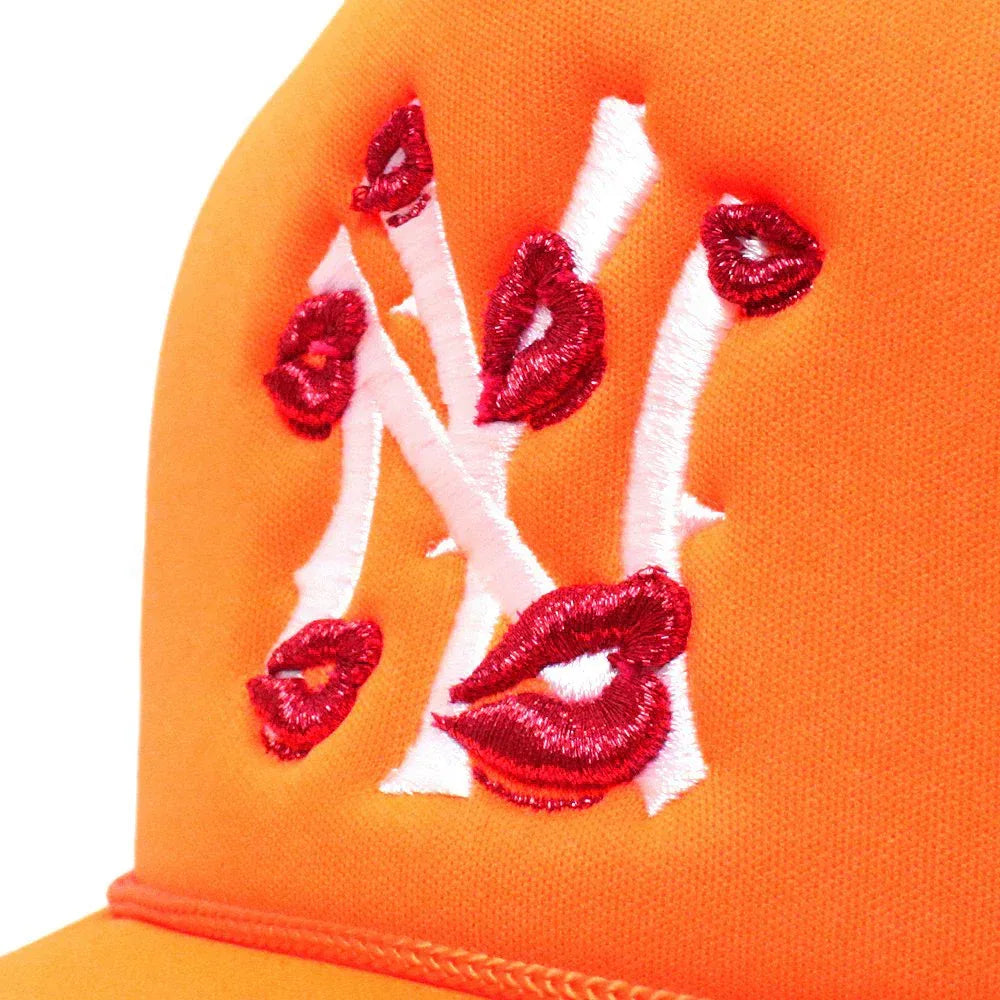NY Is Kissing Me Trucker Hat - LA ROPA - VENTURER