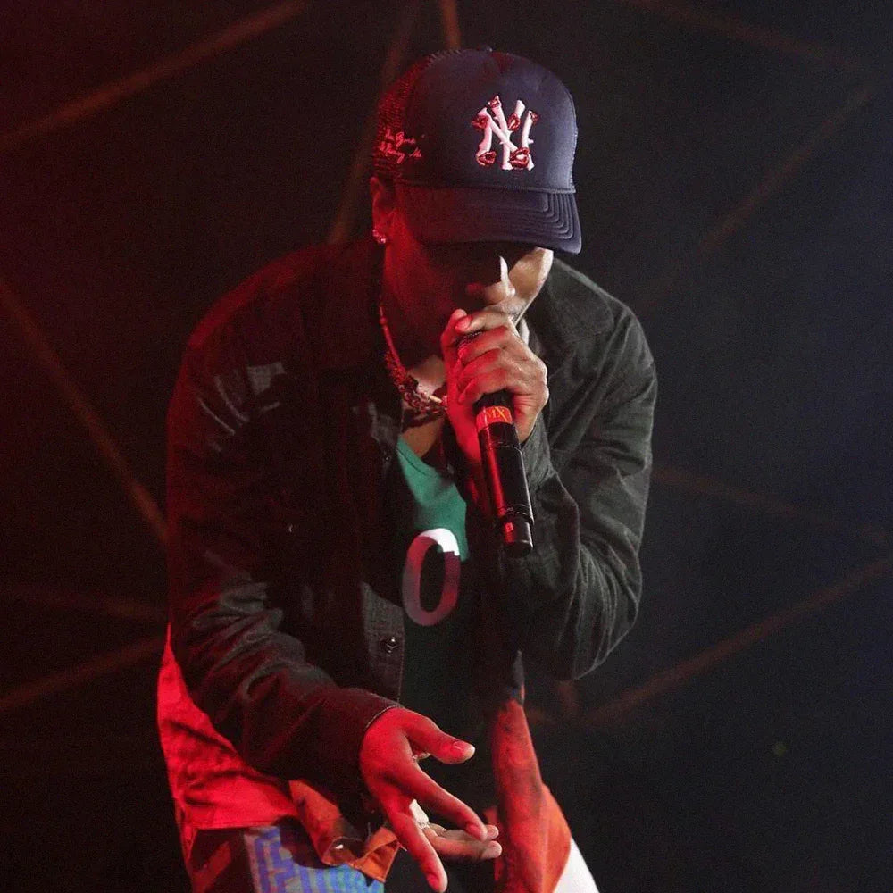 NY Is Kissing Me Trucker Hat - LA ROPA - VENTURER