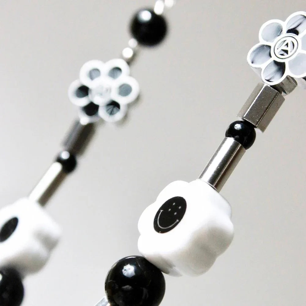 Flower Anarchy Music A Necklace - SALUTE - VENTURER