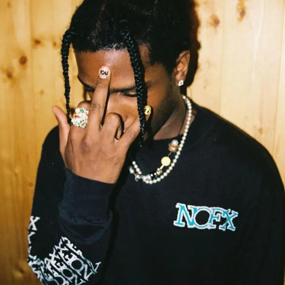 EVAE Smiley Pearl Necklace - EVAE MOB - VENTURER