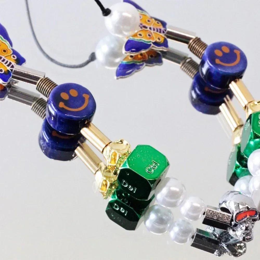 EVAE Smiley Pearl Necklace - EVAE MOB - VENTURER