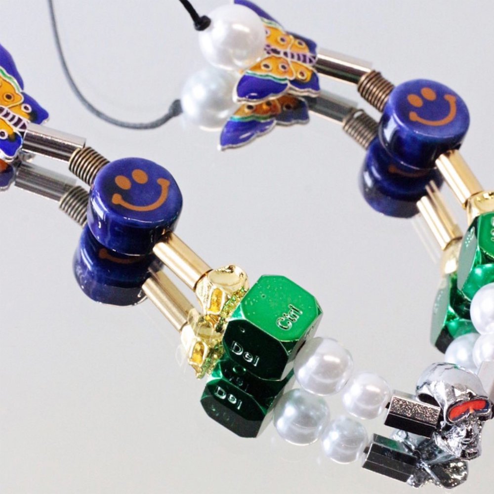 EVAE Smiley Pearl Necklace - EVAE MOB - VENTURER