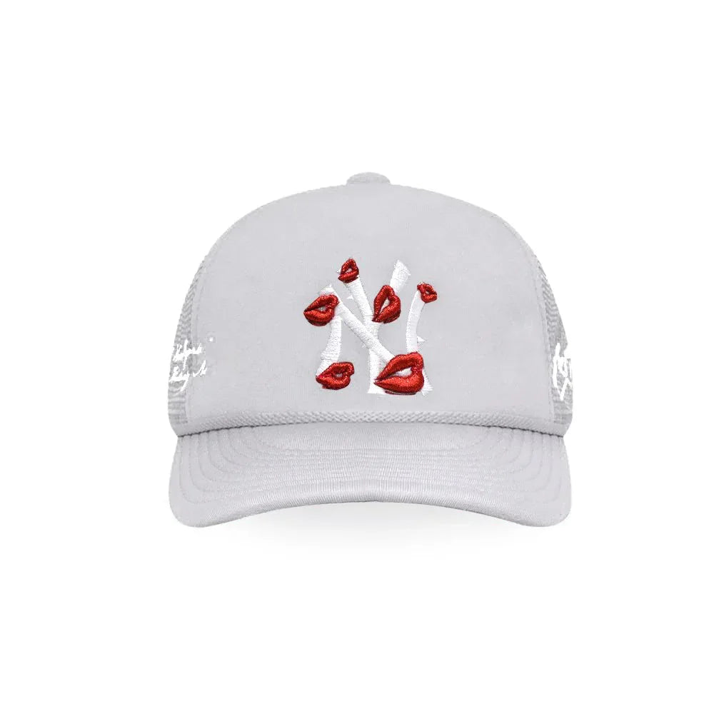NY Is Kissing Me Trucker Hat - LA ROPA - VENTURER