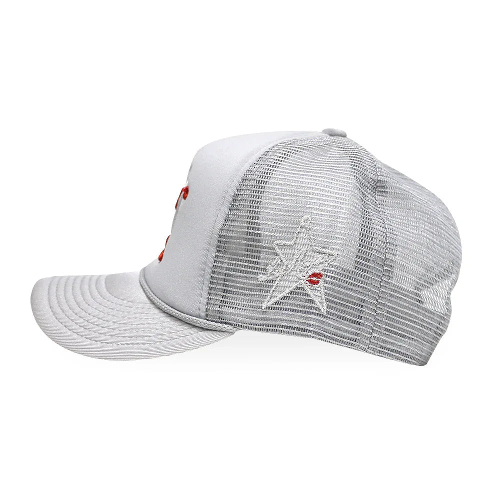 NY Is Kissing Me Trucker Hat - LA ROPA - VENTURER