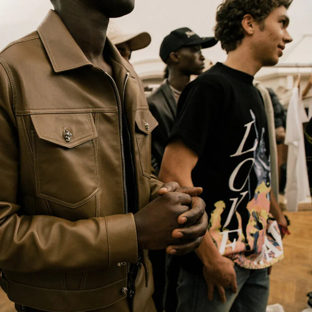 Love & War T-Shirt - LAUNDERED WORKS CORP - VENTURER