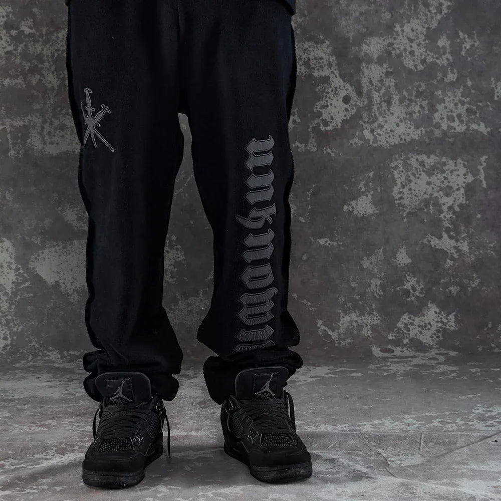 Puff Print Dagger Joggers - UNKNOWN LONDON - VENTURER