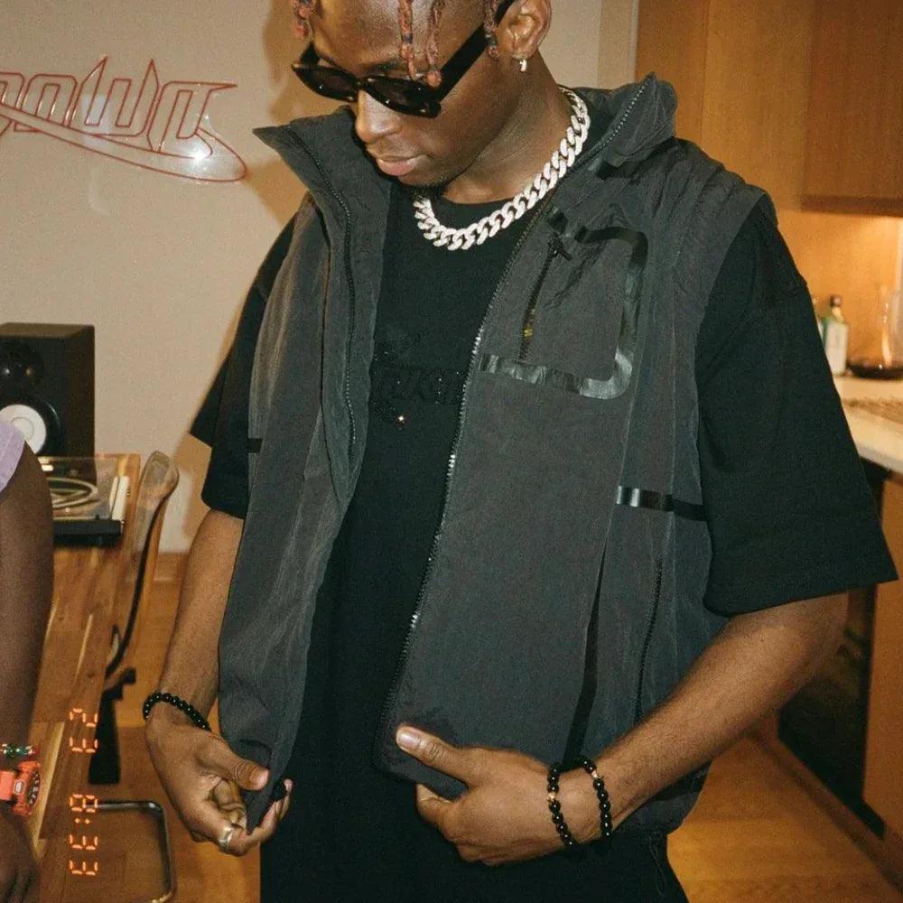 Tech Zip Up Vest - UNKNOWN LONDON - VENTURER