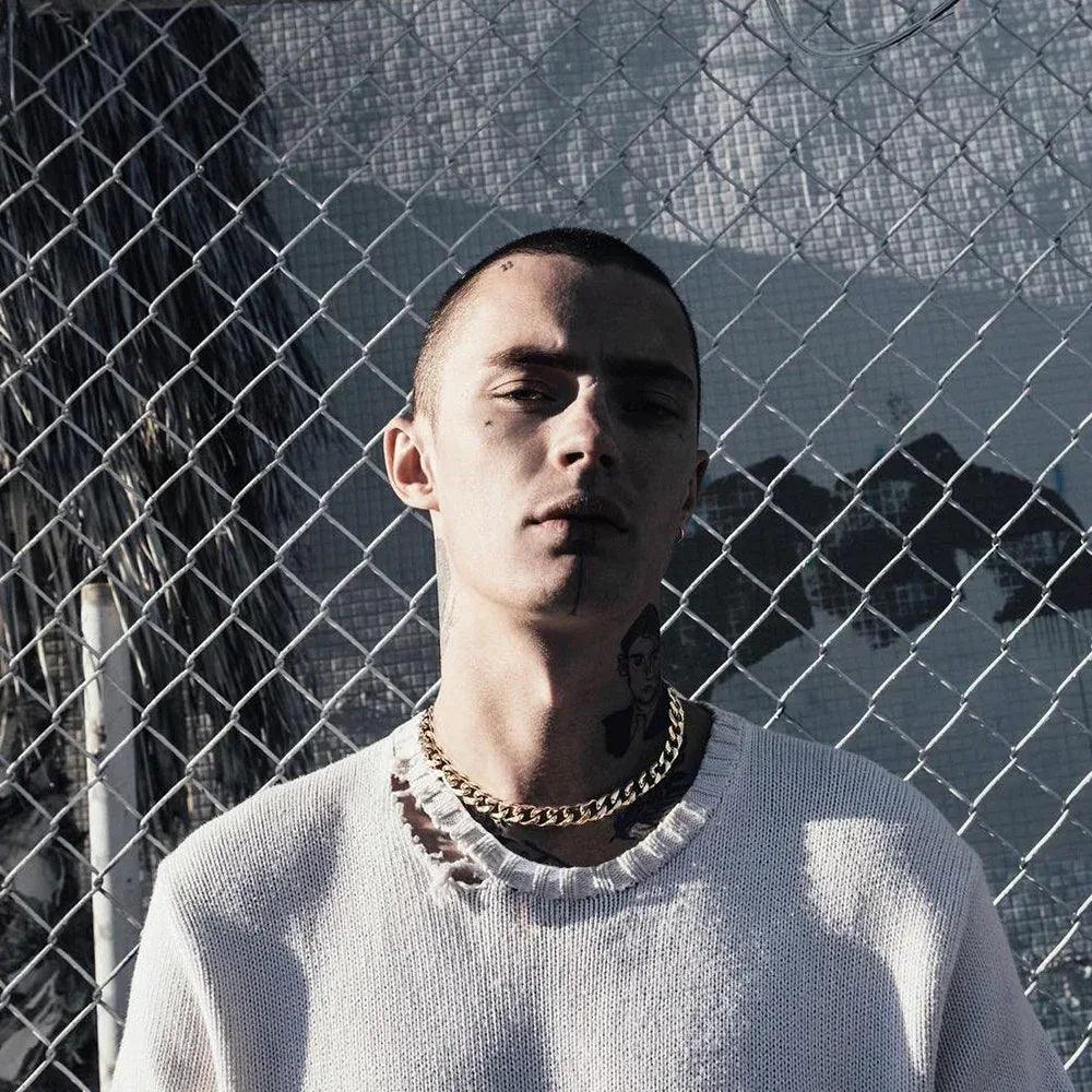 Transit Necklace - VITALY - VENTURER