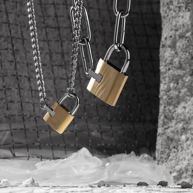 Safeguard Necklace - VITALY - VENTURER