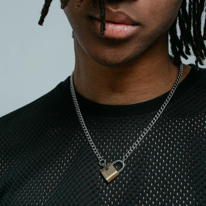 Safeguard Necklace - VITALY - VENTURER