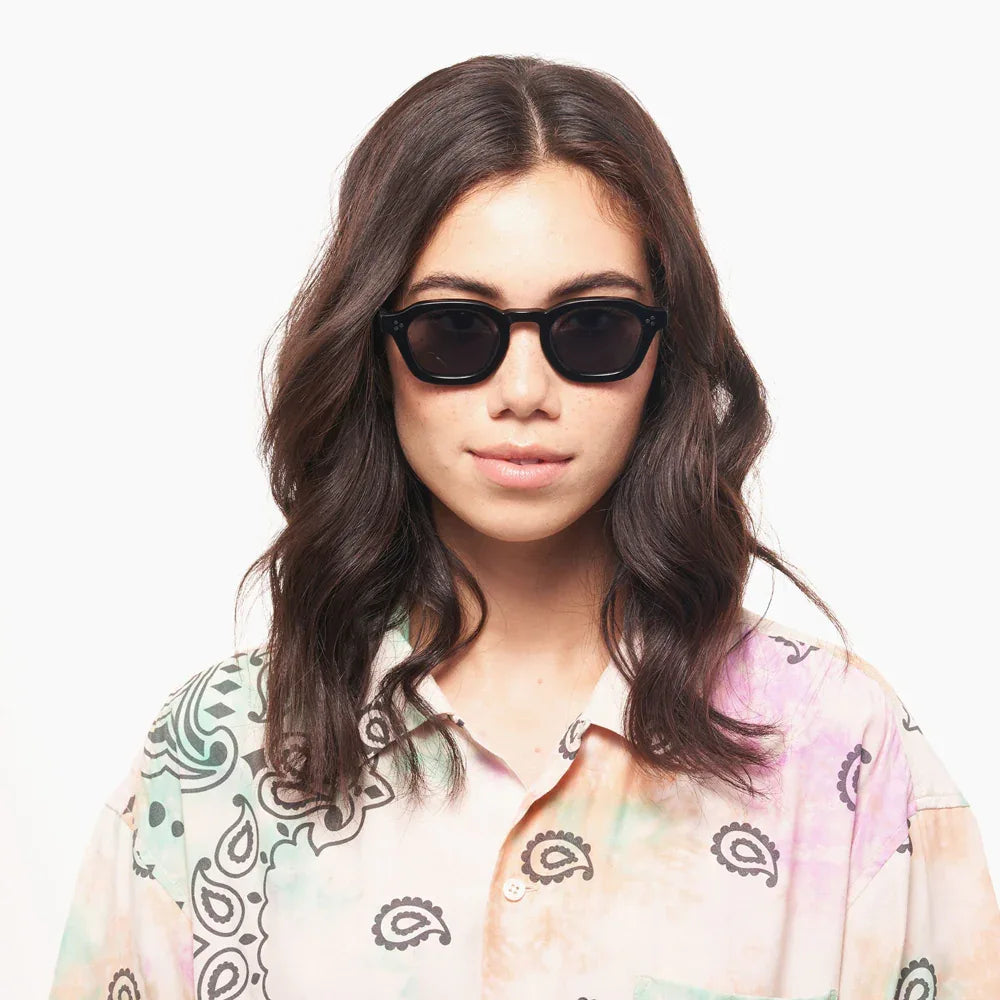 Logos Sunglasses - AKILA LA - VENTURER