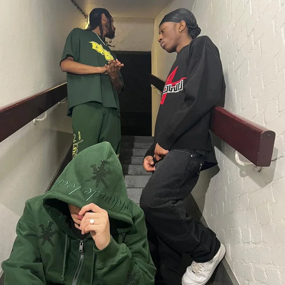 Distressed Logo Knit - UNKNOWN LONDON - VENTURER