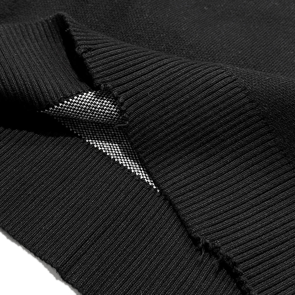 Gothic UN Cross Knit