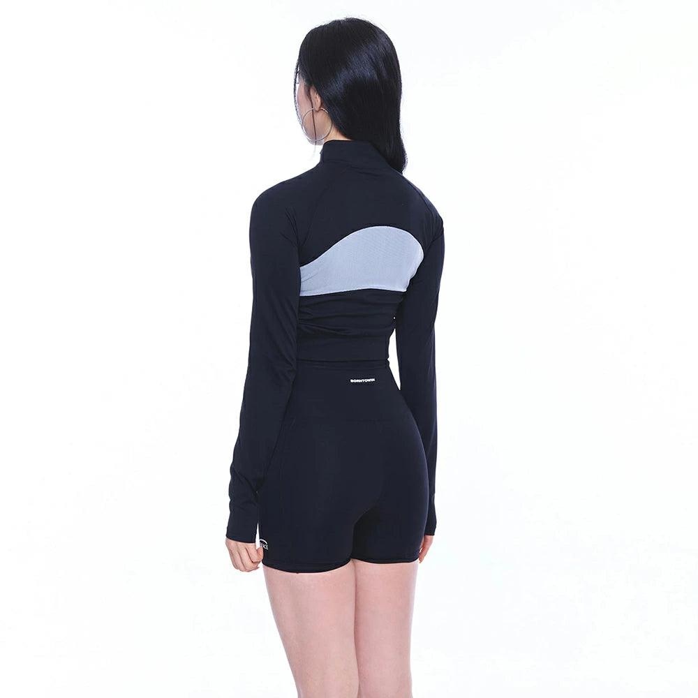 WM B Logo Mesh Half Zip Up