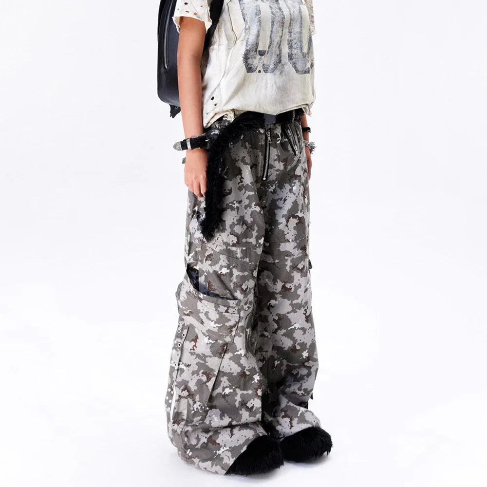 005 Mily Camo Flag Cargo Pants - COZY WORLDWIDE - VENTURER