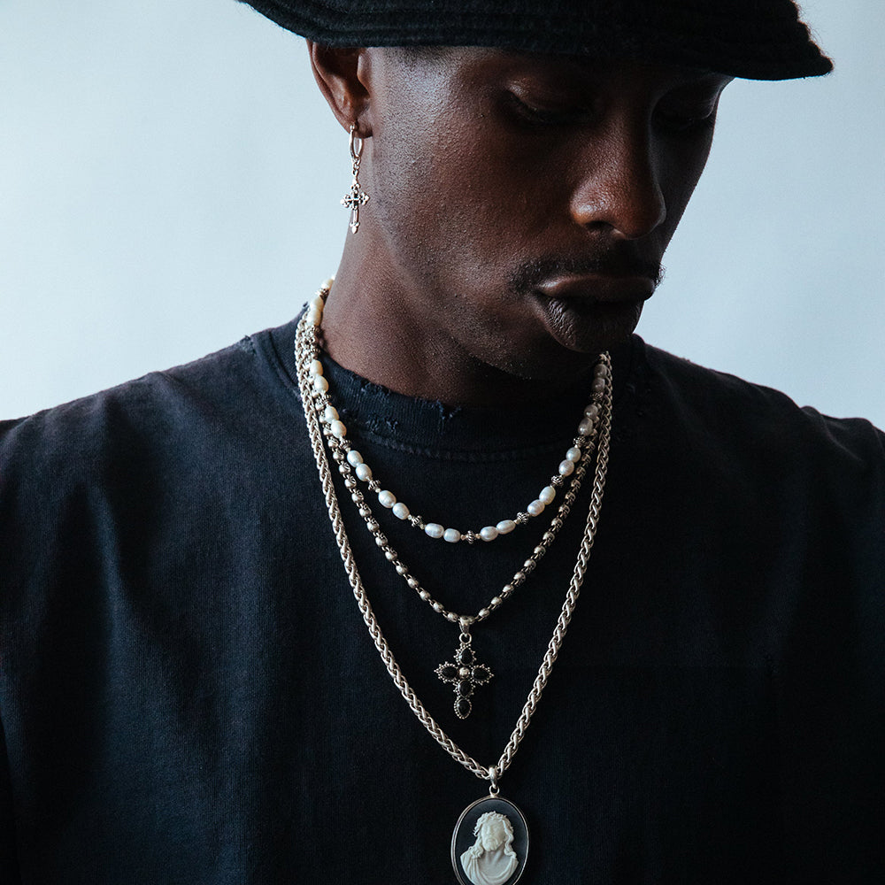 Ridged Pearl Necklace