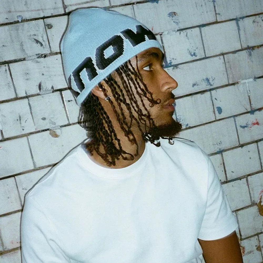 Logo Knit Beanie - UNKNOWN LONDON - VENTURER