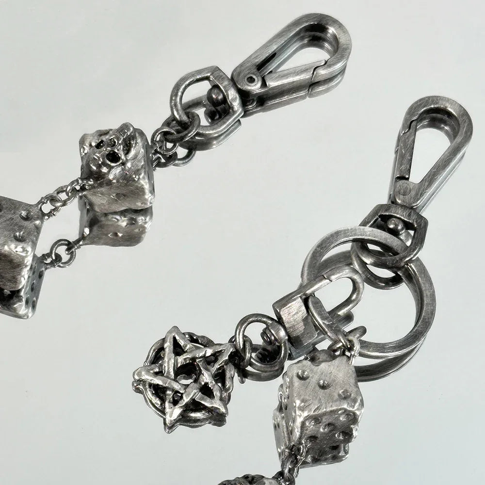 Skull Dice 15 Link Chain - EMOstanceclub - VENTURER