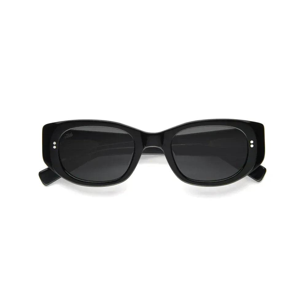 AKILA LA (アキラ・エルエー) 商品ページ - Silvia Sunglasses - Black 