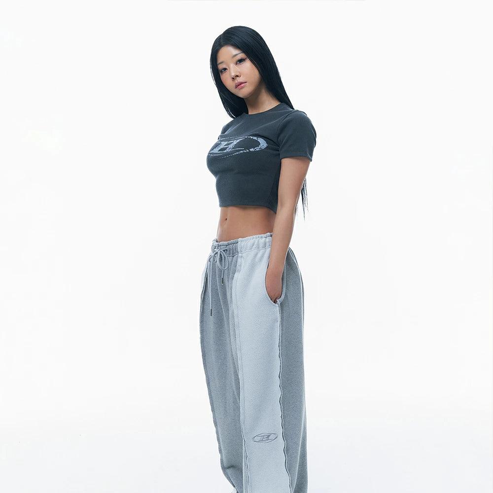 CRACK B PIGMENT CROP T-SHIRTS
