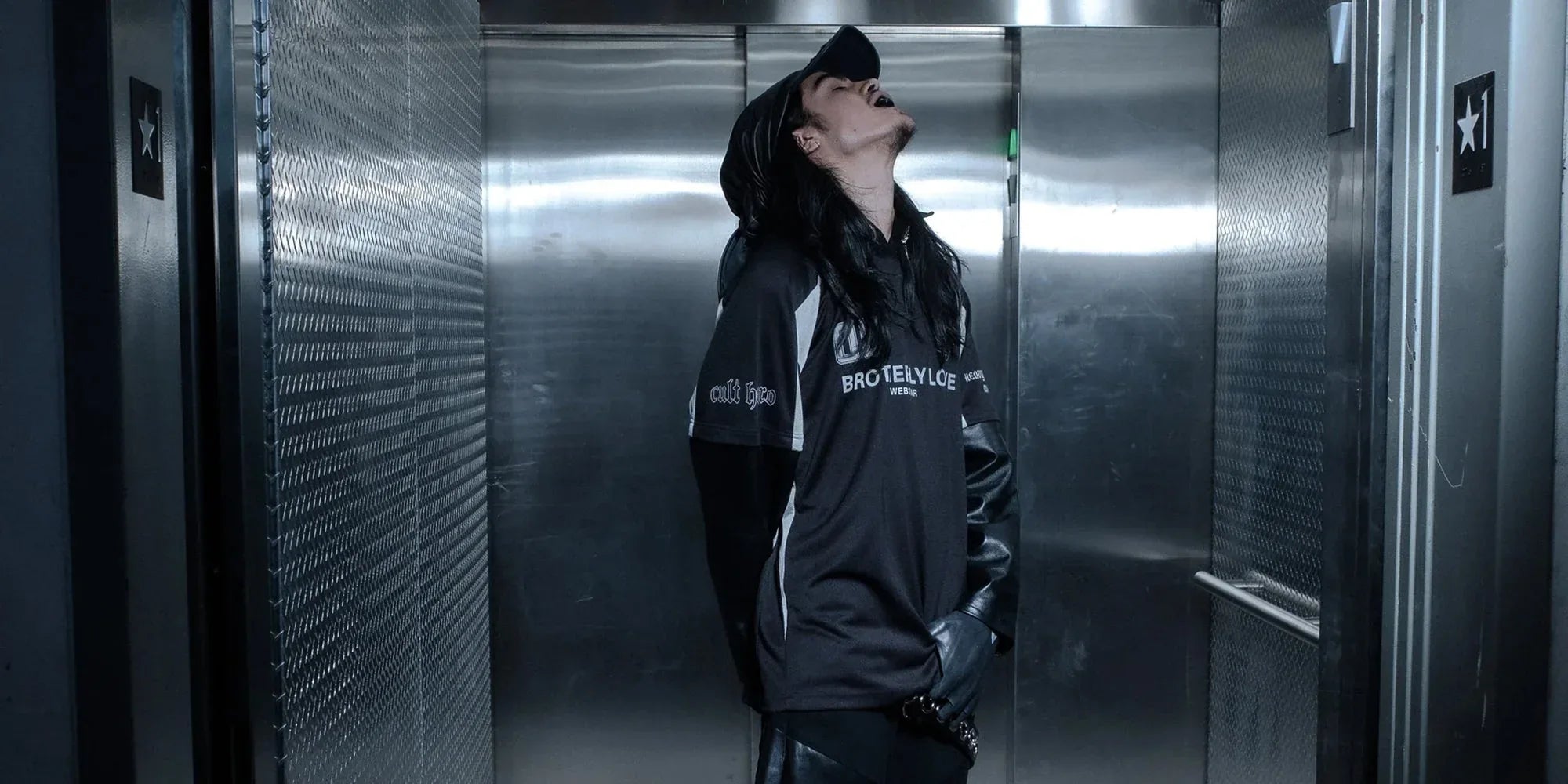 BROTHERLY LOVE - VENTURER