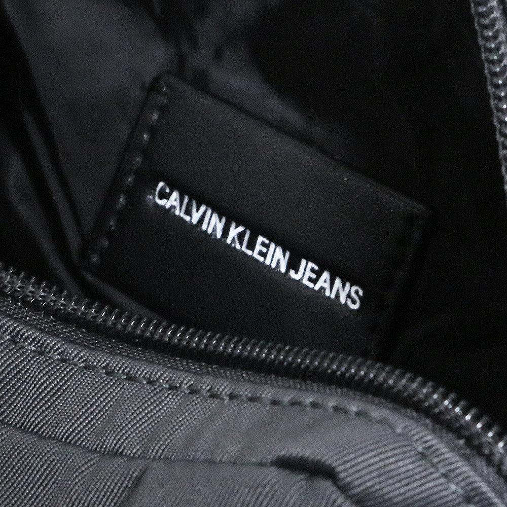 Nylon Utility Shoulder Bag - CALVIN KLEIN - VENTURER