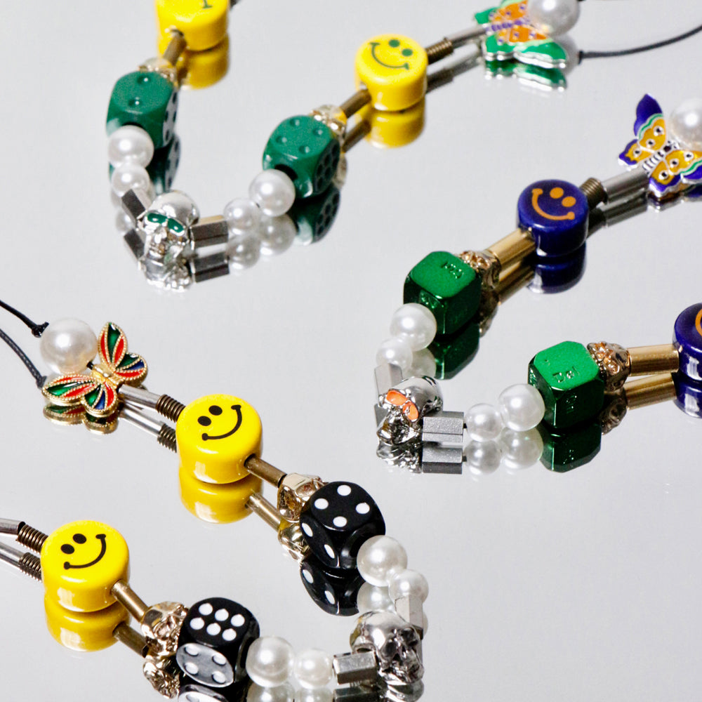 EVAE Smiley Pearl Necklace