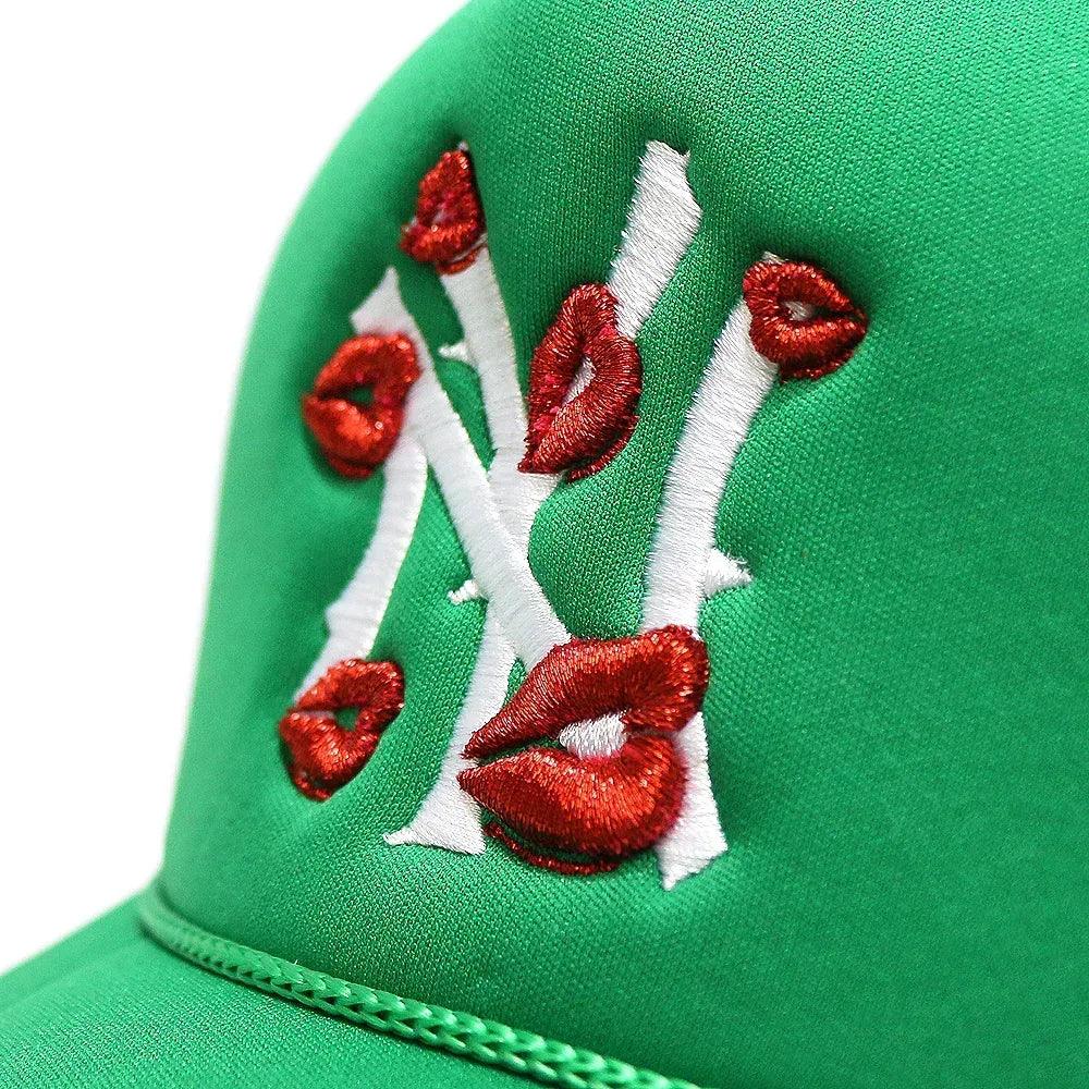 LA ROPA(ラ ロパ)商品ページ - NY Is Kissing Me Trucker Hat - Green