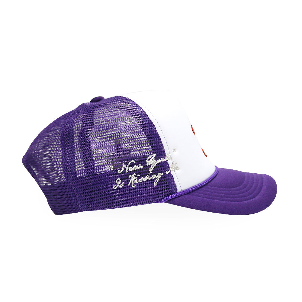 NY Is Kissing Me Trucker Hat