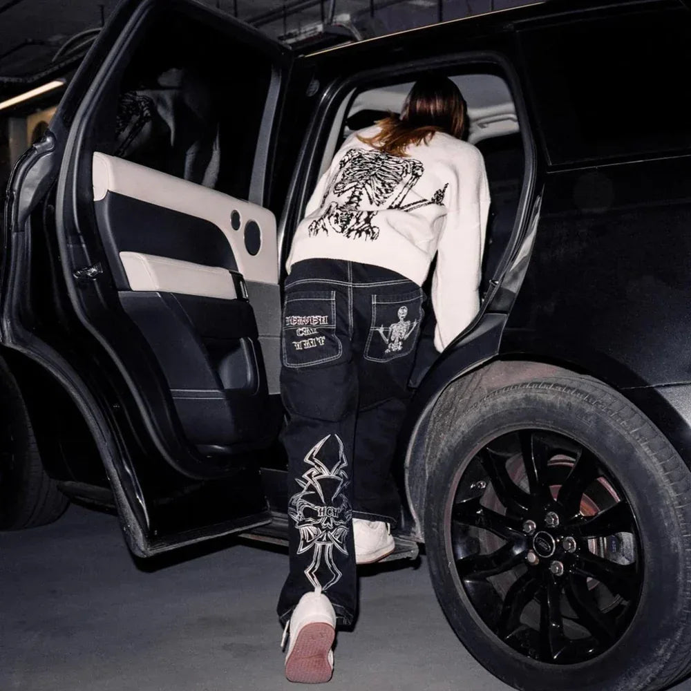 HCW Logo Knit Sweater - HEAVEN CAN WAIT - VENTURER