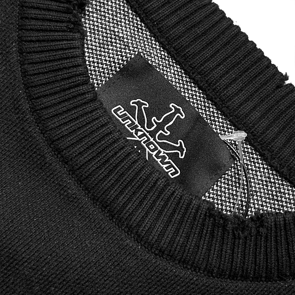 Barbed Wire Jacquard Knit