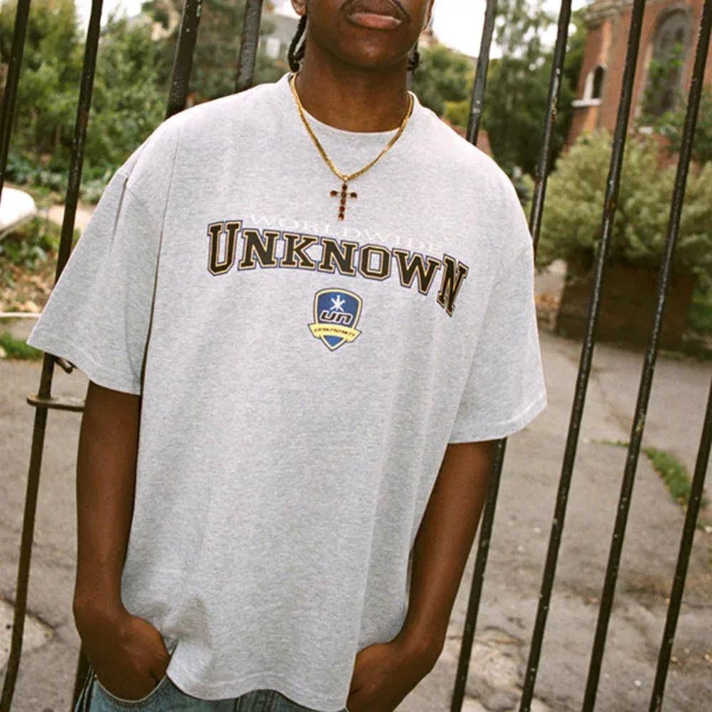 UNKNOWN LONDON(アンノウン・ロンドン)商品ページ - White College Tee