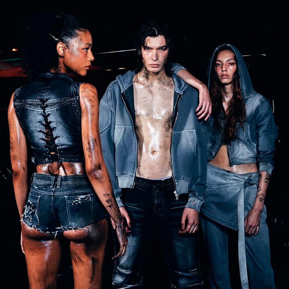 Bleached Curved Incision Zip Hoodie