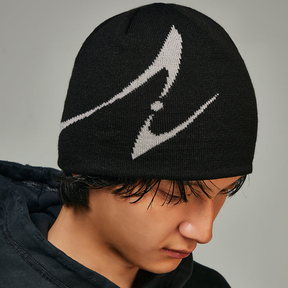 Curved Logo Beanie