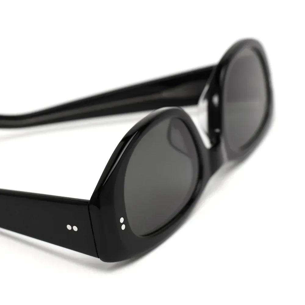 AKILA LA (アキラ・エルエー) 商品ページ - Silvia Sunglasses - Black