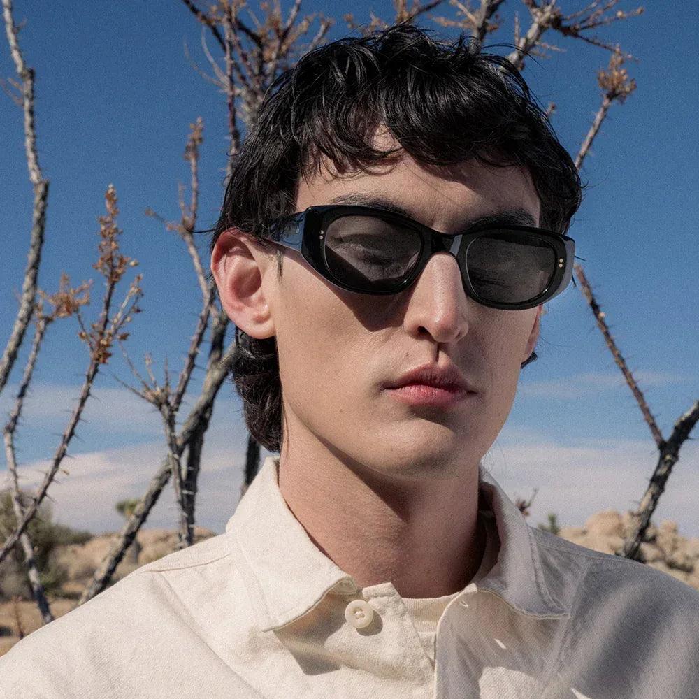 AKILA LA (アキラ・エルエー) 商品ページ - Silvia Sunglasses - Black
