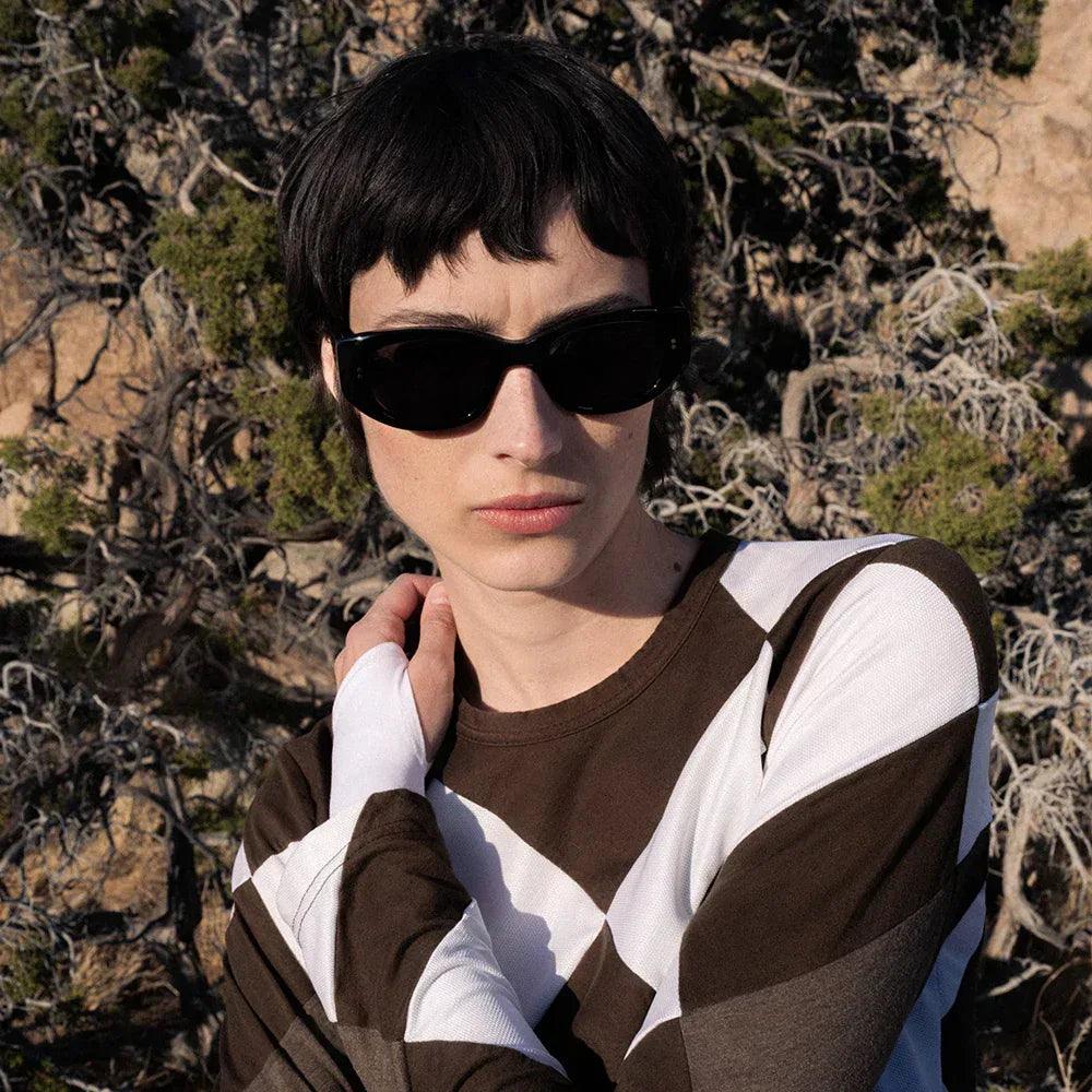 AKILA LA (アキラ・エルエー) 商品ページ - Silvia Sunglasses - Black AKILA LA (アキラ・エルエー) 商品ページ - Silvia Sunglasses - Black