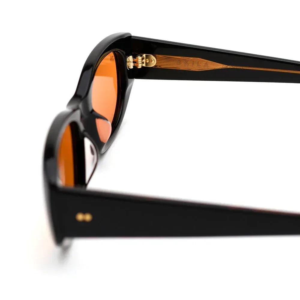 AKILA LA (アキラ・エルエー) 商品ページ - Silvia Sunglasses - Black