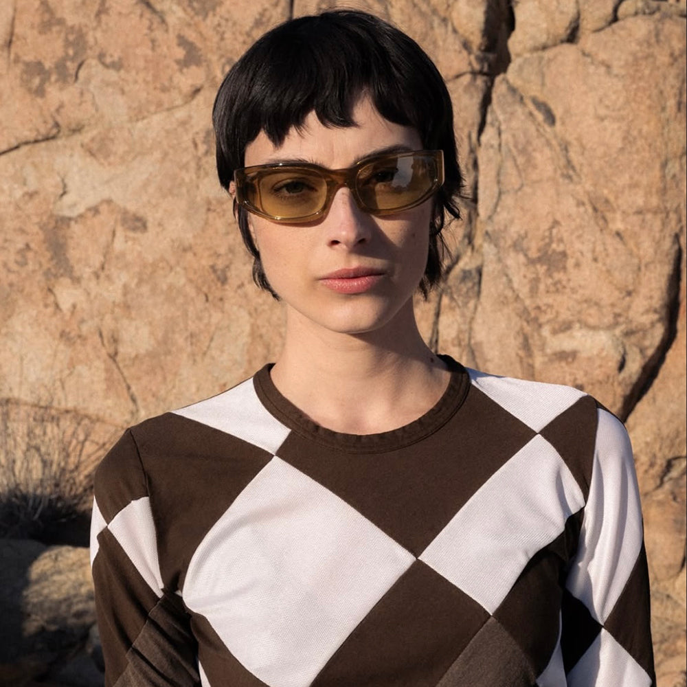 AKILA LA (アキラ・エルエー) 商品ページ - Veil Sunglasses