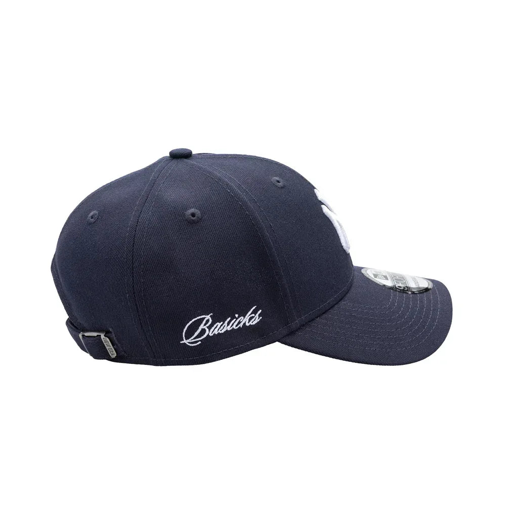 BASICKS(ベイシックス)商品ページ - Newera Yankees Cap - Navy
