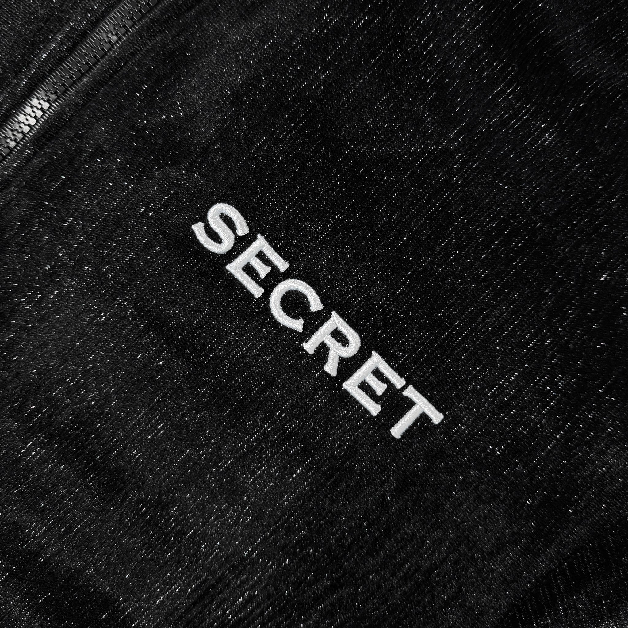 SECRET(シークレット) 商品ページ - 2026 Tracksuit - Black