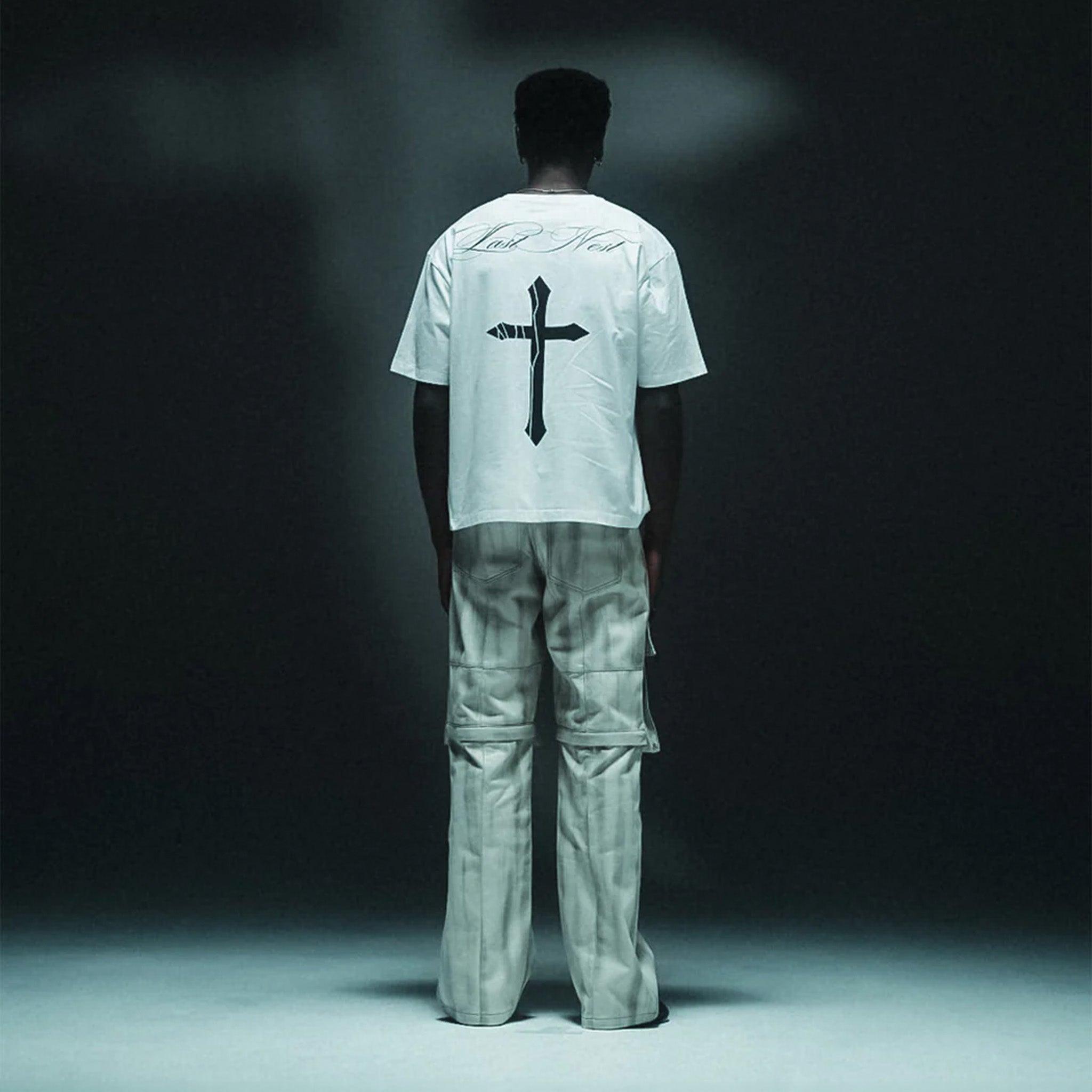 LAST NEST(ラストネスト)商品ページ - Cracked Cross Logo T-Shirt