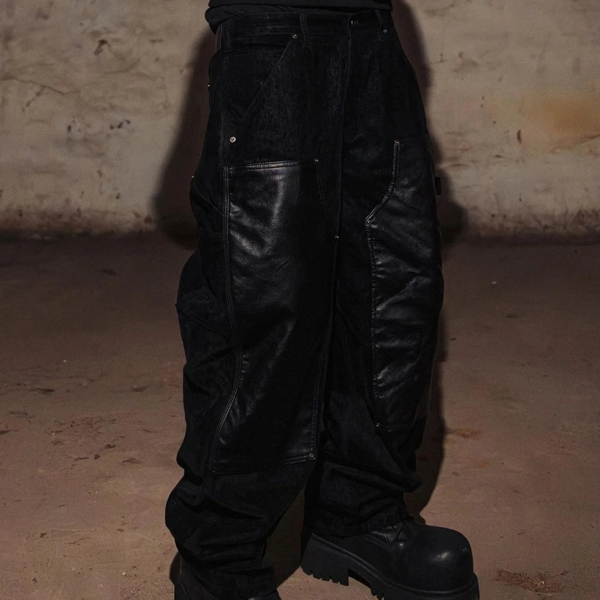 パンツ EMOSTANCECLUB Baggy Flare Jeans EMOstanceclub(エモスタンスクラブ)商品ページ - Velvet Leather Panel