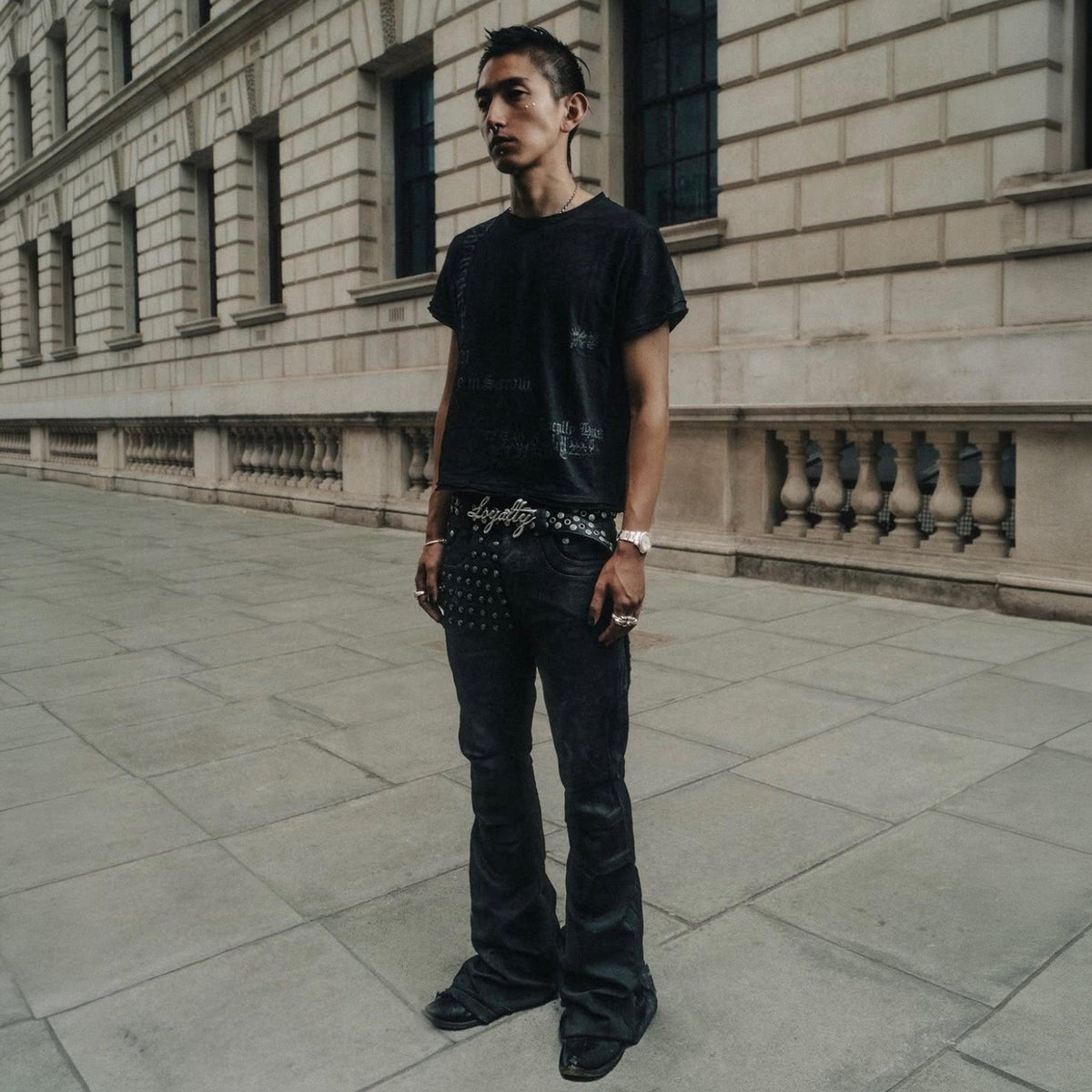 L Raw Hem T-Shirt