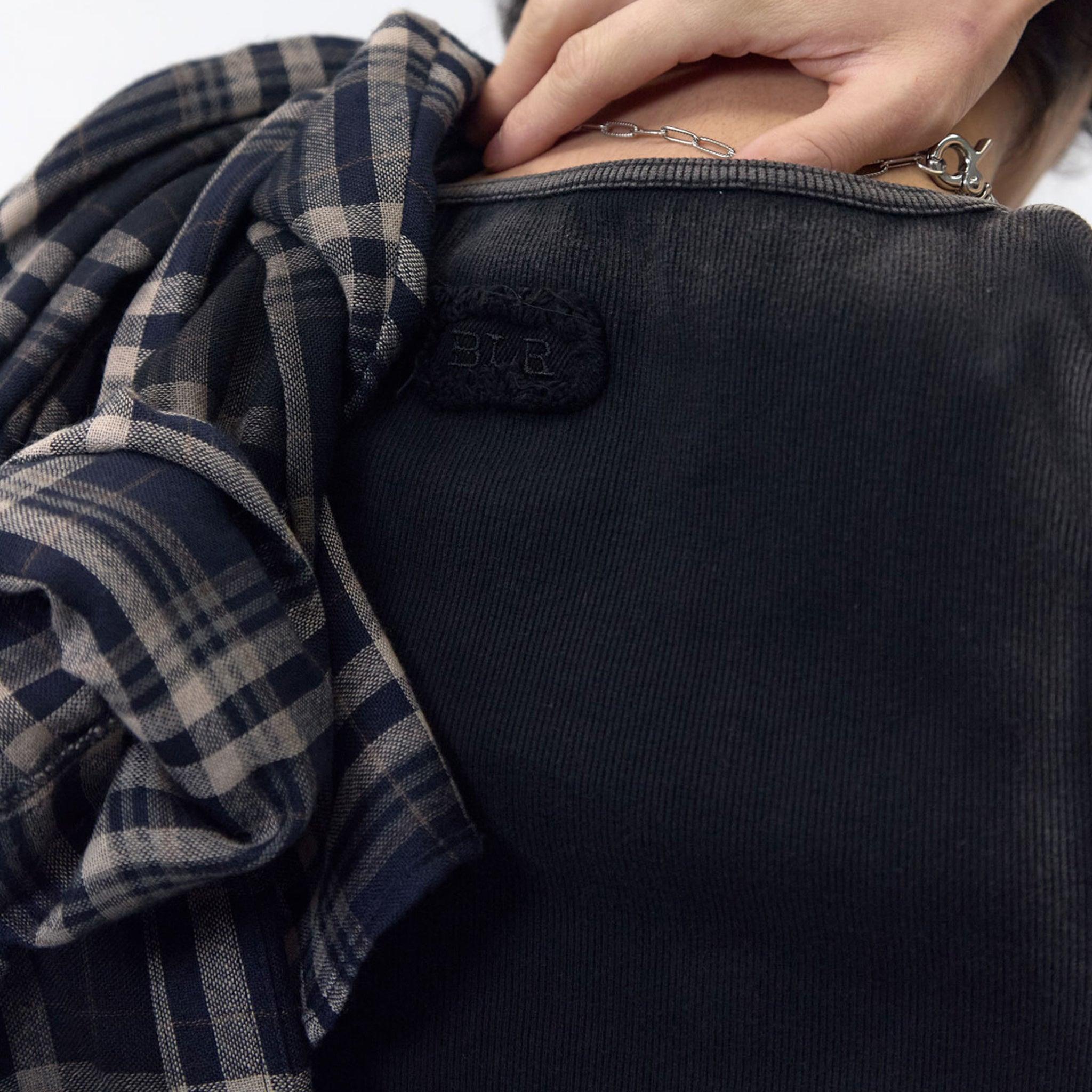 Line Cut Sleeveless