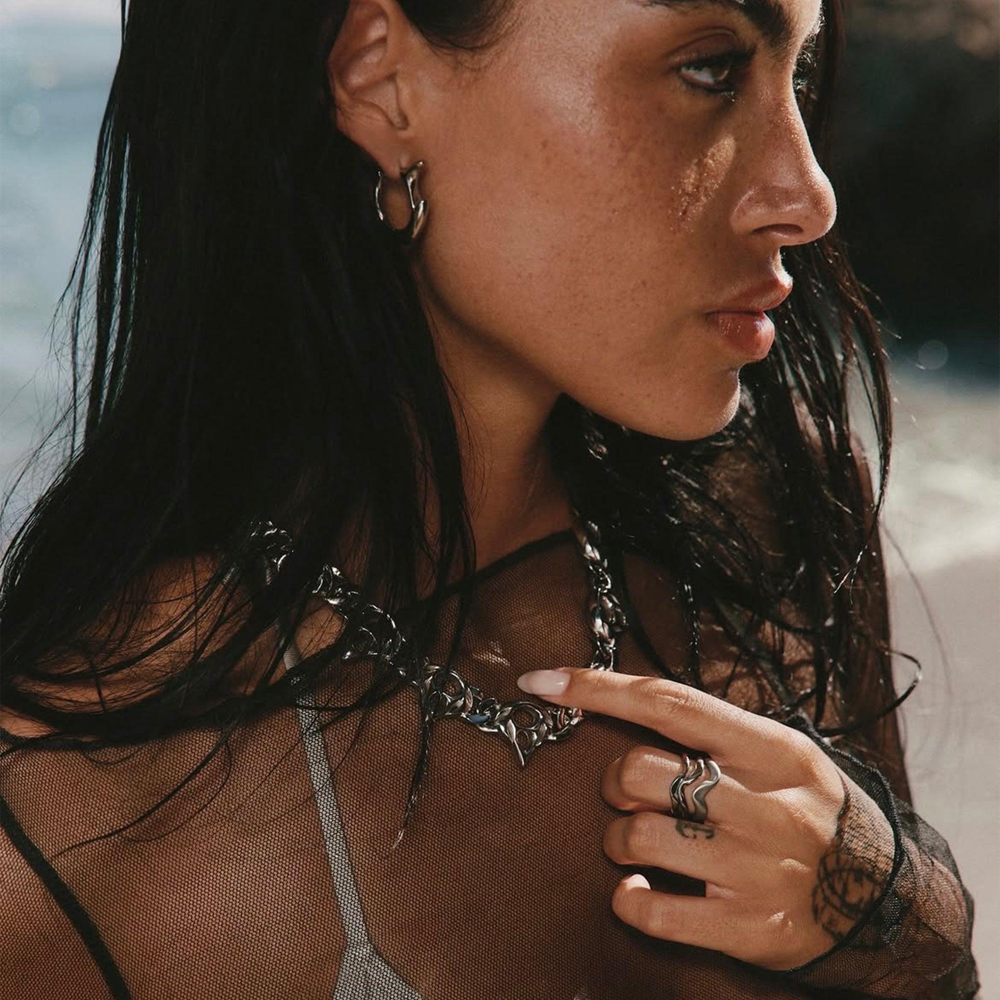 Waver Necklace